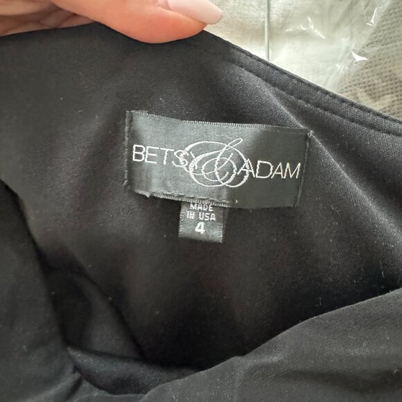 Betsy & Adam Black Dress, One Shoulder Size 4 - Picture 5 of 8